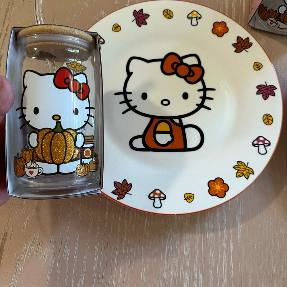 Hello kitty dinnerware set - Picture 5 of 5